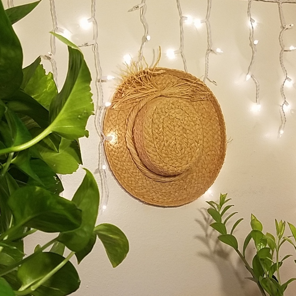 Straw hat - Picture 2 of 3
